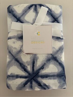 NWT set of 2 Deborah Connolly blue tie dye hand towels $34 - Great Gift!